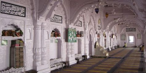 bhopal-mosque-arches